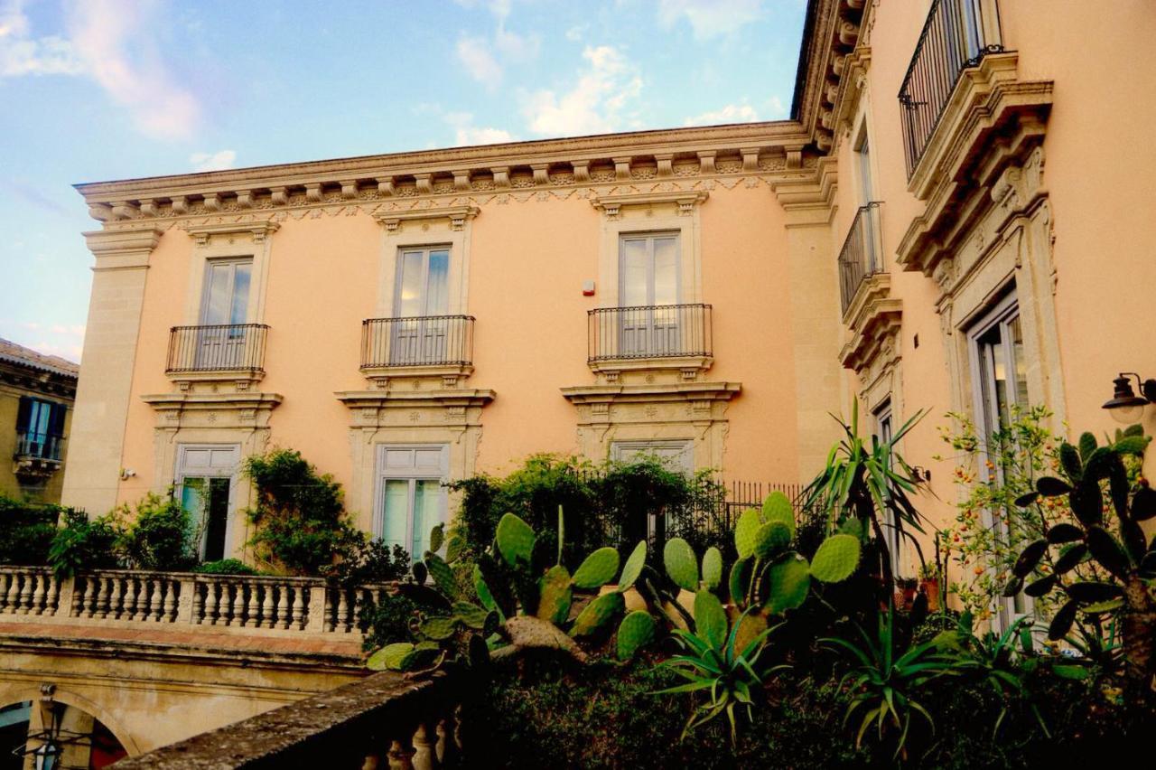Hotel Asmundo Di Gisira CTA Exteriér fotografie